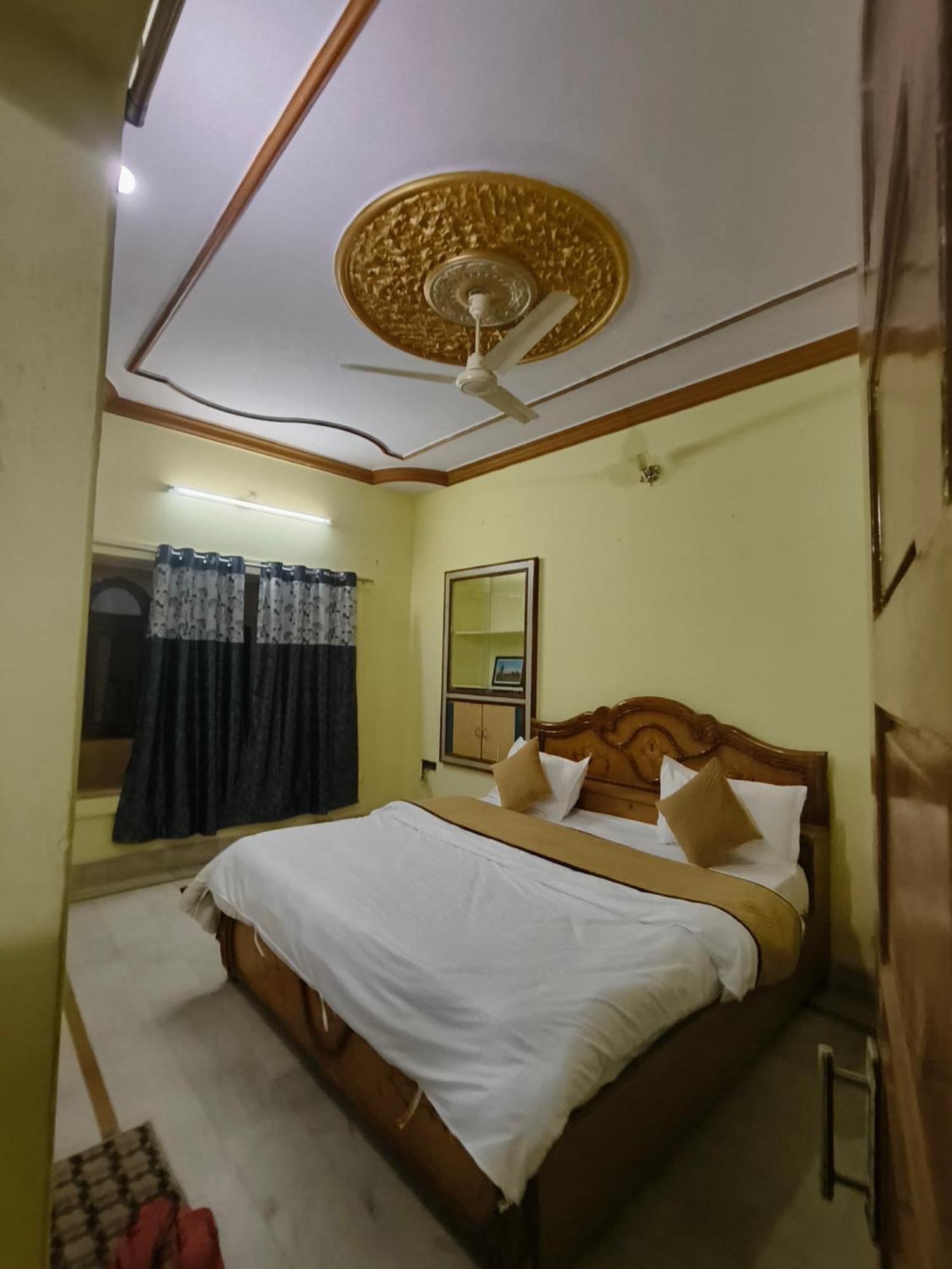 Hotel Navodaya Джайсалмер Экстерьер фото
